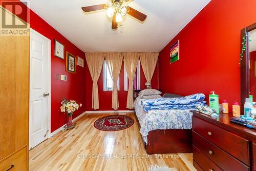 180 Kingknoll Drive, Brampton, ON - Indoor Photo Showing Bedroom