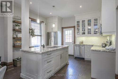 126 Inkerman Street, London, ON - Indoor Photo Showing Kitchen With Stainless Steel Kitchen With Upgraded Kitchen