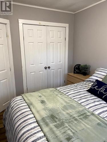 27640 Highway 28 S, Bancroft, ON - Indoor Photo Showing Bedroom