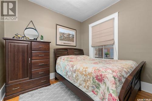 1232 Grafton Avenue, Moose Jaw, SK - Indoor Photo Showing Bedroom