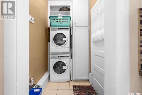 1232 Grafton Avenue, Moose Jaw, SK - Indoor Photo Showing Laundry Room