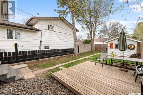 1232 Grafton Avenue, Moose Jaw, SK - Outdoor With Exterior