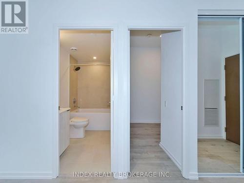 205 - 1000 Portage Parkway, Vaughan, ON - Indoor Photo Showing Bathroom