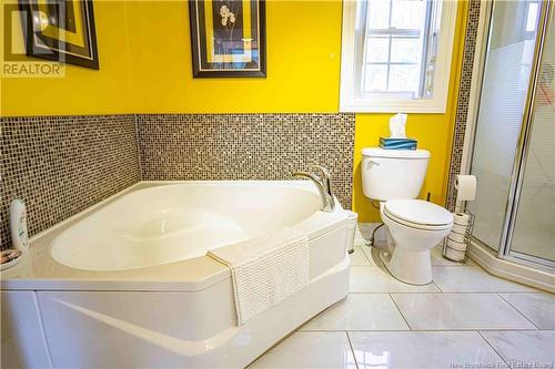 31 Robin Drive, Waasis, NB - Indoor Photo Showing Bathroom