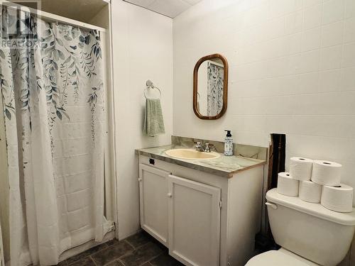 4176 Pacific Road, Williams Lake, BC - Indoor Photo Showing Bathroom