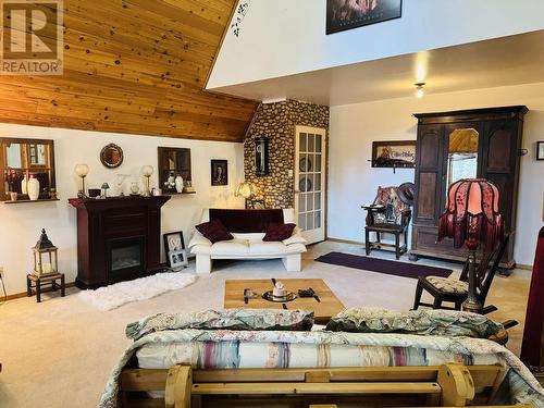 4176 Pacific Road, Williams Lake, BC - Indoor Photo Showing Living Room With Fireplace