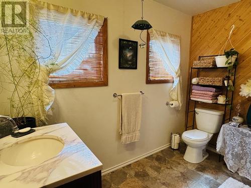 4176 Pacific Road, Williams Lake, BC - Indoor Photo Showing Bathroom