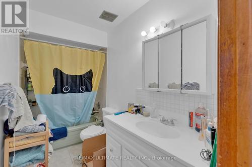 347 Lansdowne Avenue, Toronto, ON - Indoor Photo Showing Bathroom