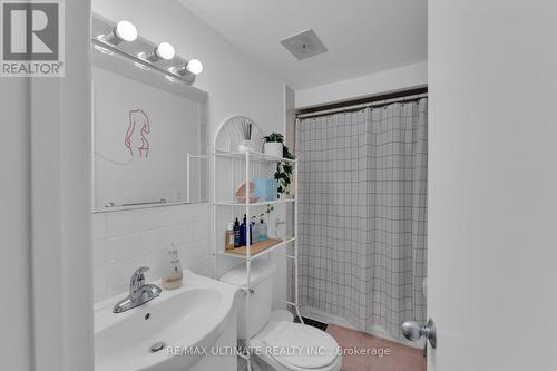 347 Lansdowne Avenue, Toronto, ON - Indoor Photo Showing Bathroom