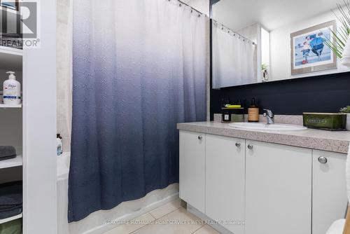 207 - 43 Hanna Avenue, Toronto, ON - Indoor Photo Showing Bathroom
