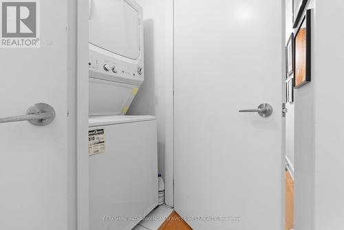 207 - 43 Hanna Avenue, Toronto, ON - Indoor Photo Showing Laundry Room