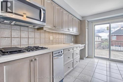 16 Hirst Avenue, Georgina, ON - Indoor Photo Showing Kitchen