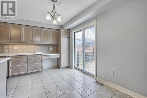 16 Hirst Avenue, Georgina, ON - Indoor Photo Showing Kitchen