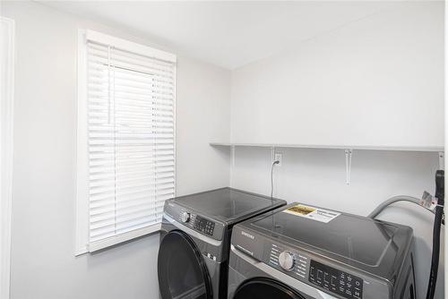 154 Britannia Avenue, Hamilton, ON - Indoor Photo Showing Laundry Room