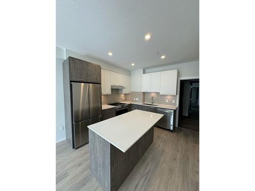 4Fl 3315 148 Street, White Rock, BC - Indoor Photo Showing Kitchen