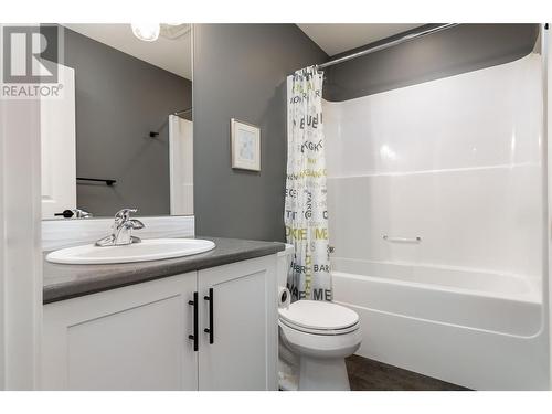 1803 50 Avenue, Vernon, BC - Indoor Photo Showing Bathroom
