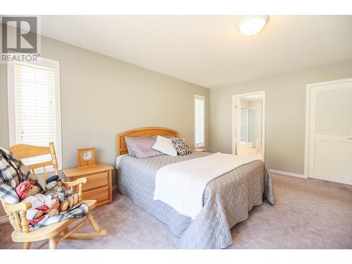 3805 Sawgrass Drive, Osoyoos, BC - Indoor Photo Showing Bedroom