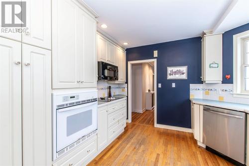 23 Glenridge Crescent, St. John'S, NL - Indoor Photo Showing Kitchen
