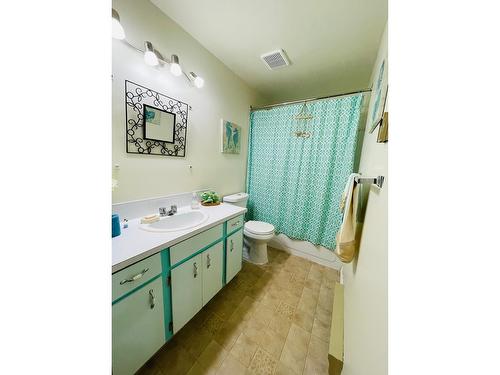 24 - 1800 2Nd Street, Cranbrook, BC - Indoor Photo Showing Bathroom