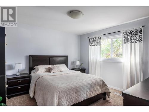 2047 Richter Street, Kelowna, BC - Indoor Photo Showing Bedroom