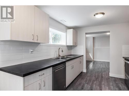 2047 Richter Street, Kelowna, BC - Indoor Photo Showing Kitchen With Double Sink