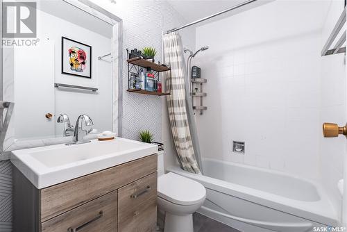 208 351 Saguenay Drive, Saskatoon, SK - Indoor Photo Showing Bathroom