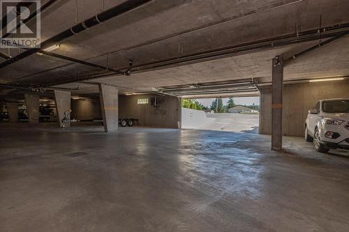 1002 Riverside Avenue Unit# 203, Sicamous, BC - Indoor Photo Showing Garage
