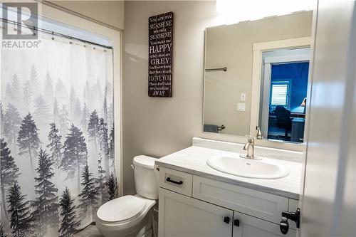 Upper level 4pc bath - 395 Northport Drive, Port Elgin, ON - Indoor Photo Showing Bathroom