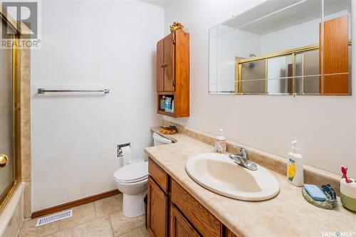 3311 Carnegie Street, Regina, SK - Indoor Photo Showing Bathroom