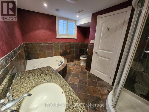 1128 Kent Avenue, Oakville, ON - Indoor Photo Showing Bathroom