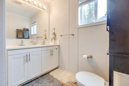 26 Slalom Drive, Fernie, BC - Indoor Photo Showing Bathroom