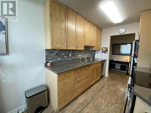 220 4288 15Th Avenue, Prince George, BC - Indoor Photo Showing Kitchen