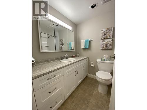 220 4288 15Th Avenue, Prince George, BC - Indoor Photo Showing Bathroom
