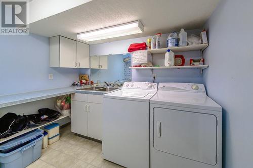 2280 Somerset Road, West Kelowna, BC - Indoor Photo Showing Laundry Room
