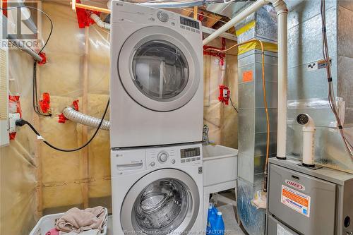 3660 Shinglecreek Court, Windsor, ON - Indoor Photo Showing Laundry Room