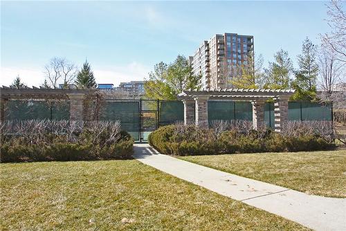 330 Red Maple Road|Unit #Ph08, Richmond Hill, ON - Outdoor