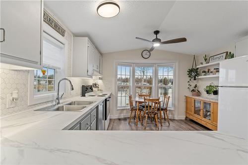 27 Ash Avenue, Puslinch, ON - Indoor Photo Showing Kitchen With Double Sink