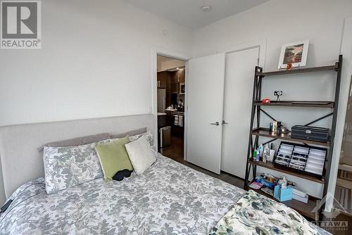 255 Bay Street Unit#1415, Ottawa, ON - Indoor Photo Showing Bedroom