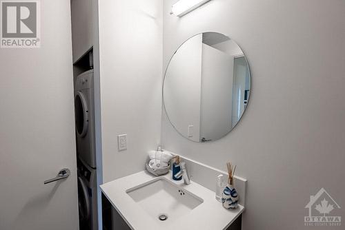 255 Bay Street Unit#1415, Ottawa, ON - Indoor Photo Showing Bathroom