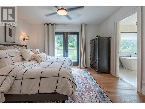8590 Harbour Heights Road, Vernon, BC - Indoor Photo Showing Bedroom