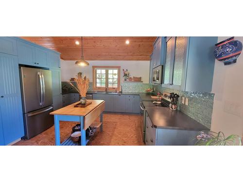 502 Turner Street, Silverton, BC - Indoor Photo Showing Kitchen
