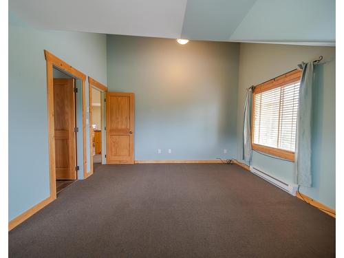 201D - 33 Rivermount Place, Fernie, BC - Indoor Photo Showing Other Room