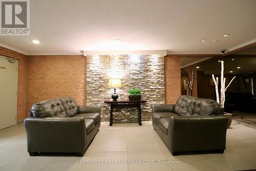 105 - 1100 Jalna Boulevard, London, ON - Indoor Photo Showing Other Room