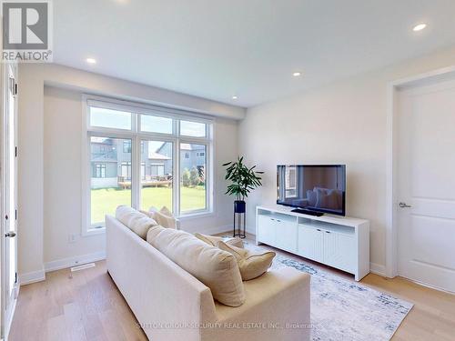 112 Stoneleigh Drive, Blue Mountains, ON - Indoor Photo Showing Living Room
