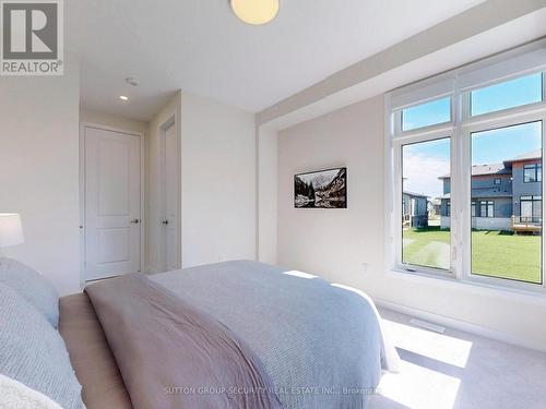 112 Stoneleigh Drive, Blue Mountains, ON - Indoor Photo Showing Bedroom
