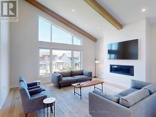 112 Stoneleigh Drive, Blue Mountains, ON - Indoor Photo Showing Living Room With Fireplace