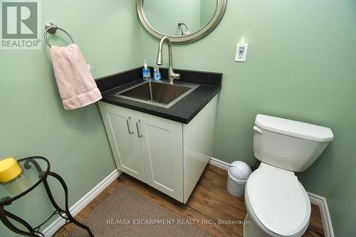 26 Toulon Avenue, Hamilton, ON - Indoor Photo Showing Bathroom