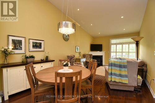 26 Toulon Avenue, Hamilton, ON - Indoor Photo Showing Dining Room