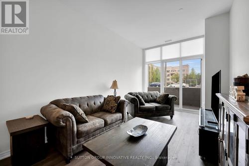106 - 2750 King Street E, Hamilton, ON - Indoor Photo Showing Living Room