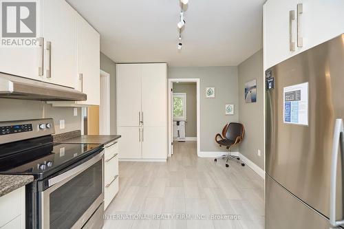 267 Davy Street, Niagara-On-The-Lake, ON - Indoor Photo Showing Kitchen